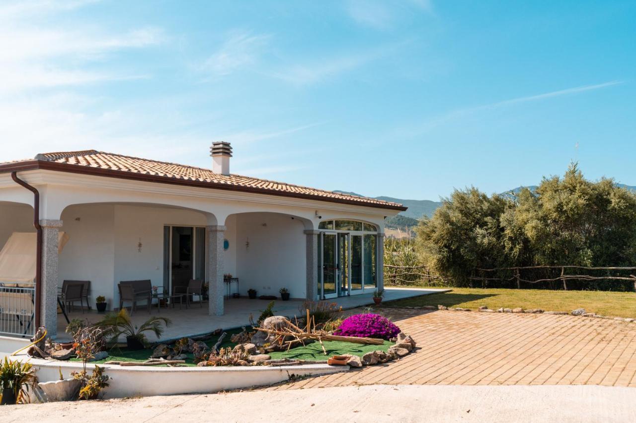 Agriturismo B&B Mares E Montes De Marrante Siniscola Exterior foto